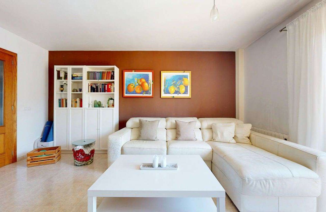 Bright apartment in Campanet offering terraces, parking and views